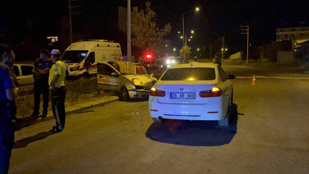 Ters yöne giren otomobil kazaya neden oldu: 1 ölü, 5 yaralı 6